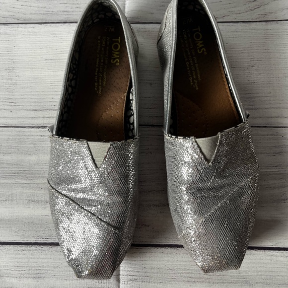 Women’s silver glitter Toms - Picture 1 of 7